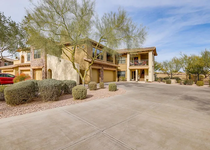 ~ 1 Mi To Desert Ridge Marketplace: Condo!