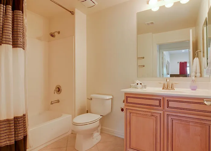 ~ 1 Mi To Desert Ridge Marketplace: Condo! * Phoenix
