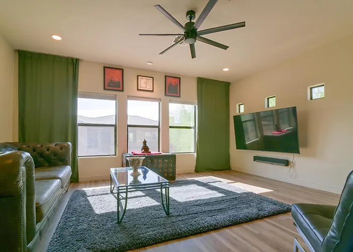 ~ 1 Mi To Desert Ridge Marketplace: Condo! Phoenix