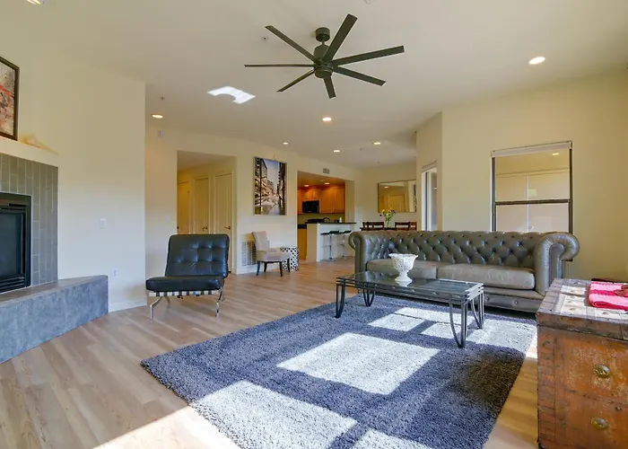 ~ 1 Mi To Desert Ridge Marketplace: Condo! Ferienhaus