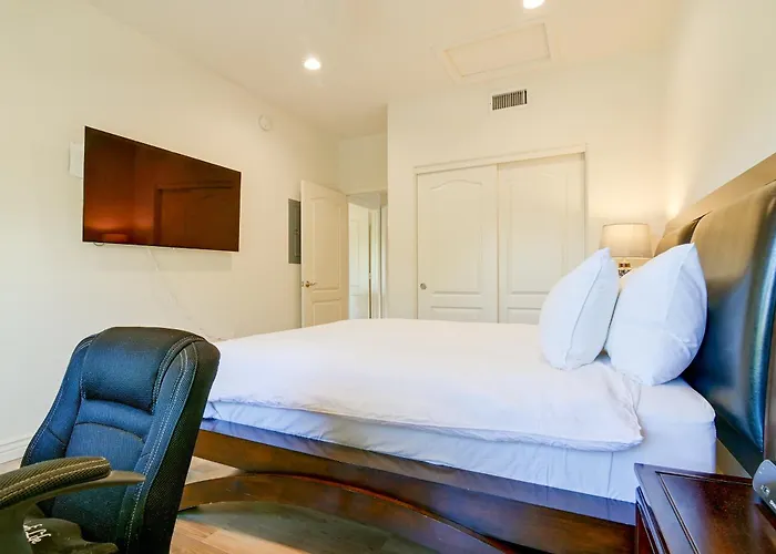 Ferienhaus ~ 1 Mi To Desert Ridge Marketplace: Condo!